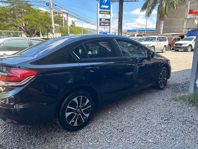 ¡Ganga! ¡Financiamiento aprobado! Honda Civic 2015 - Imagen 3