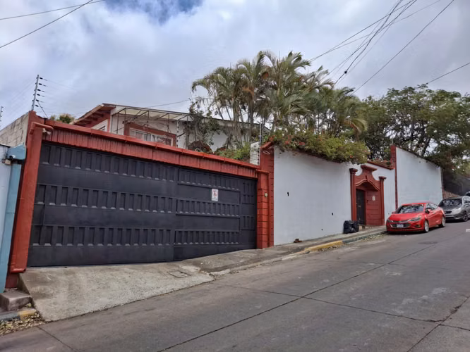 SE VENDE CASA EN COLONIA ALAMEDA