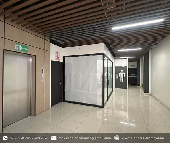 ¡Se alquilan locales comerciales en Plaza Valencia – Tegucigalpa! - Imagen 2
