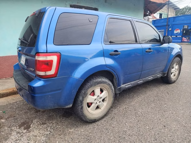Ford Escape 2009 XLT 4x4 – PRECIO NEGOCIABLE - Imagen 2