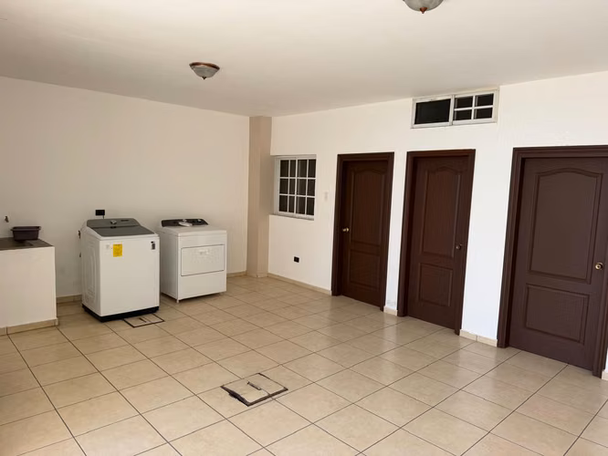 Se Renta Casa Amueblada Res. El Trapiche - Imagen 9