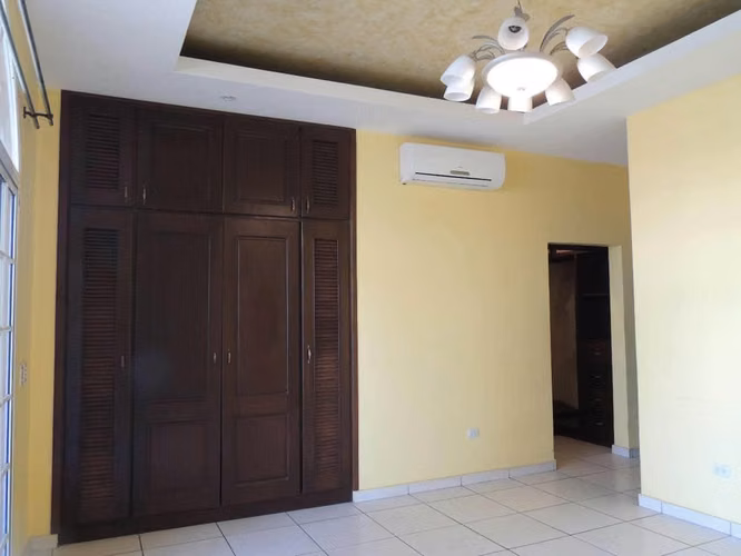 Se Vende Hermosa Casa Col. Modelo