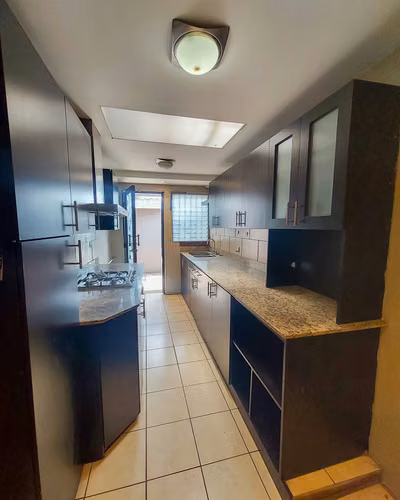 Se Vende Casa Res. Los Robles - Imagen 5