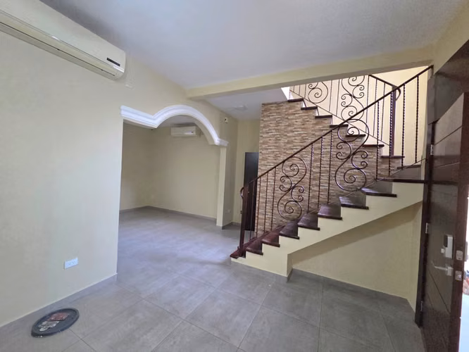 Se Alquila Casa En Residencial Villas Mabel - Imagen 7
