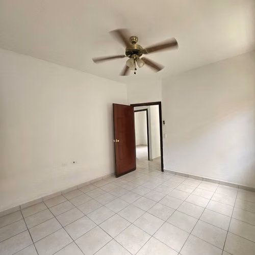 Se Vende Casa 1 Nivel En Residencial Villa Flores, Sector Salamanca - Imagen 2