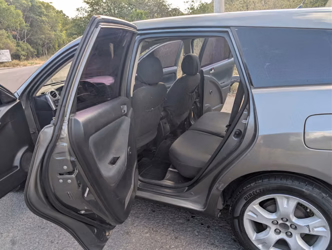 Se vende carro — Cómodo, económico y bien cuidado