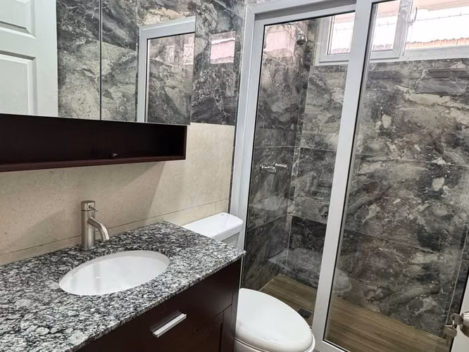 SE RENTA CASA PARA OFICINA O VIVIENDA EN BARRIO EL BENQUE - Imagen 3