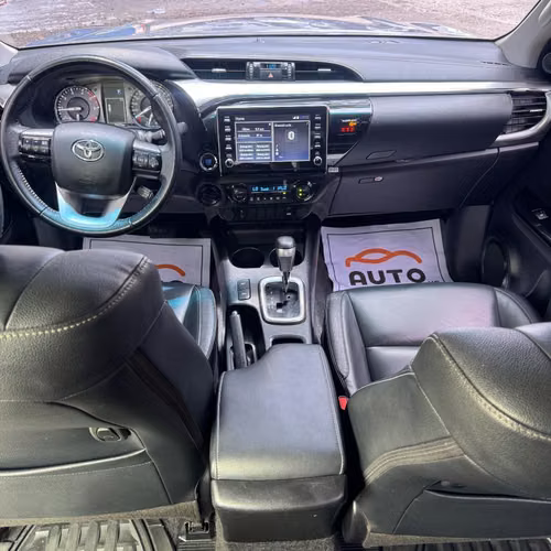 TOYOTA HILUX SRV 2023 - Imagen 6