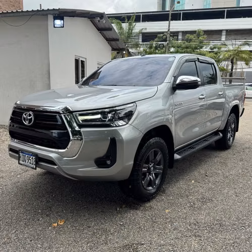TOYOTA HILUX SRV 2023 - Imagen 1