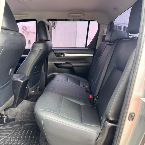 TOYOTA HILUX SRV 2023 - Imagen 5