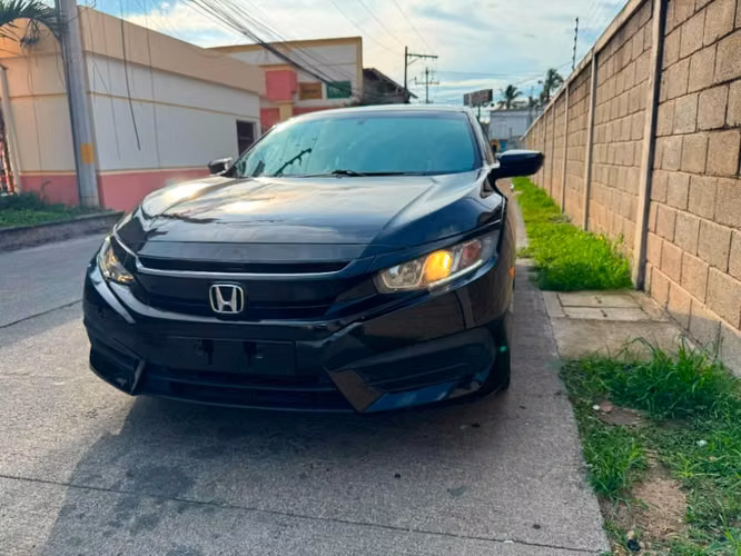 *Honda Civic 2017 LX