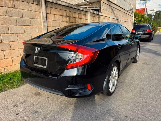 *Honda Civic 2017 LX - Imagen 5
