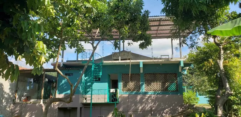 Excelente ubicación en Tela