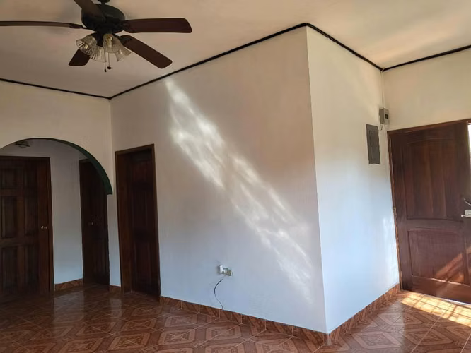 Excelente ubicación en Tela - Imagen 6