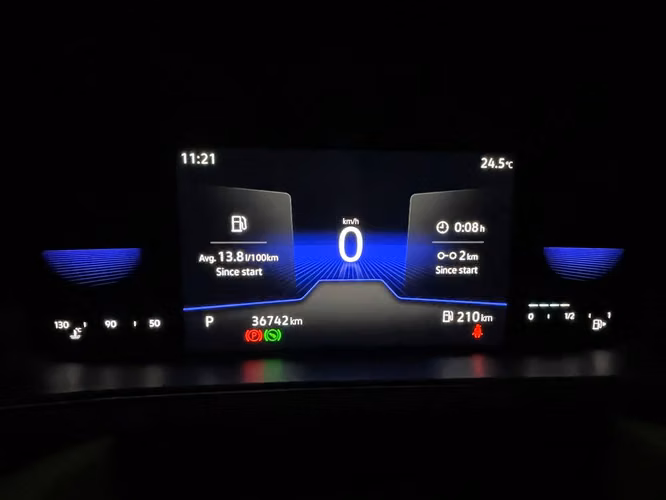 ¡COMO NUEVA! – VW TAOS 2022 DE AGENCIA - Imagen 2