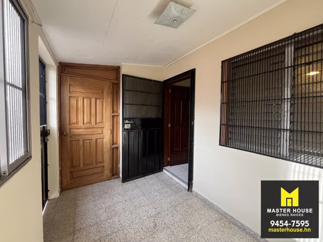 VENTA DE CASA PEATONAL EN RESIDENCIAL PLAZA - Imagen 2