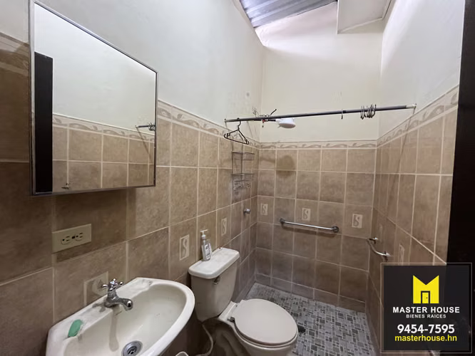 VENTA DE CASA PEATONAL EN RESIDENCIAL PLAZA - Imagen 7
