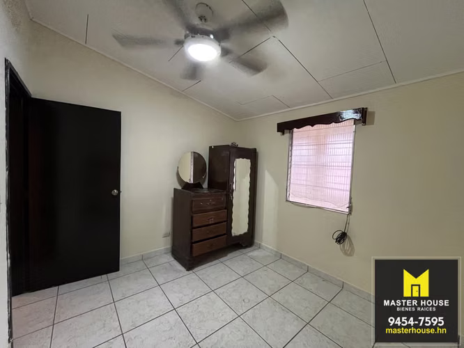 VENTA DE CASA PEATONAL EN RESIDENCIAL PLAZA - Imagen 6
