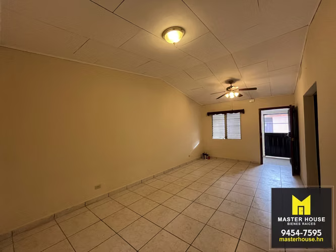 VENTA DE CASA PEATONAL EN RESIDENCIAL PLAZA - Imagen 3