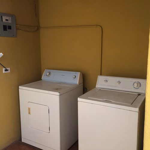 SE ALQUILA APARTAMENTO EN RESIDENCIAL LOS CEDROS - Imagen 7