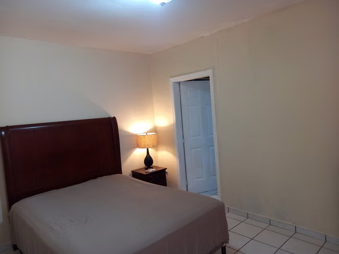 SE ALQUILA APARTAMENTO EN RESIDENCIAL LOS CEDROS - Imagen 4
