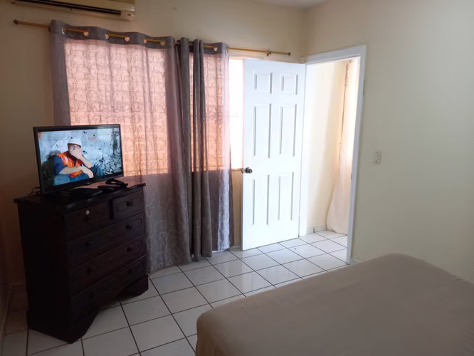 SE ALQUILA APARTAMENTO EN RESIDENCIAL LOS CEDROS - Imagen 5
