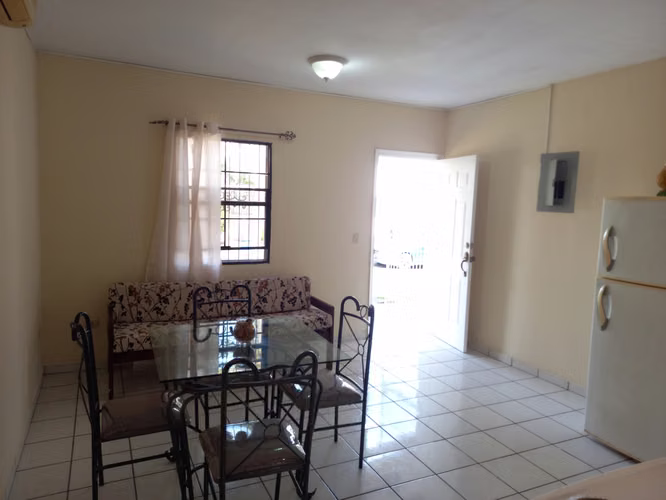 SE ALQUILA APARTAMENTO EN RESIDENCIAL LOS CEDROS