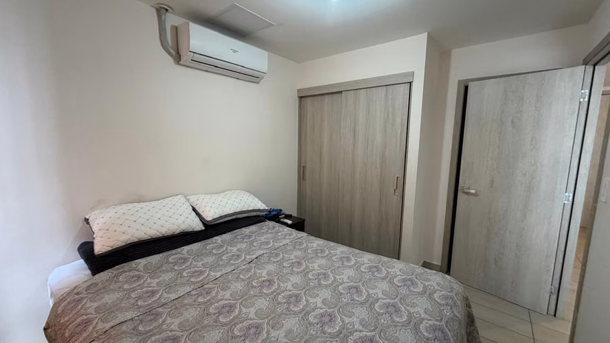 Se Vende Apto. Amueblado Torre Acasias