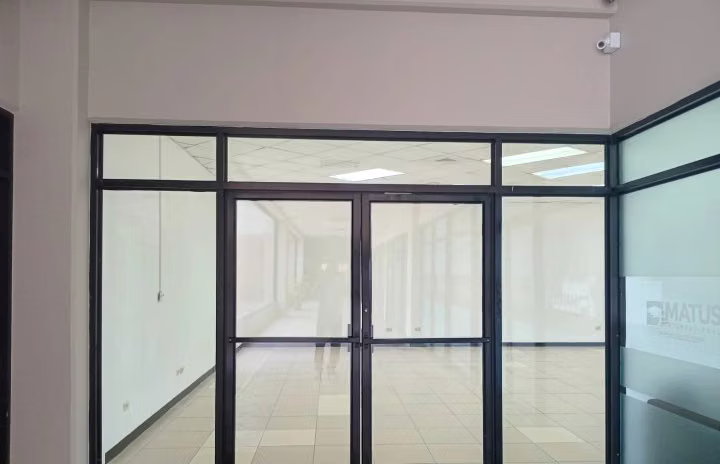 Local comercial en alquiler - Santa Monica SPS
