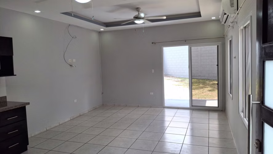 SE ALQUILA APARTAMENTO EN RESIDENCIAL CASA MAYA - Imagen 2