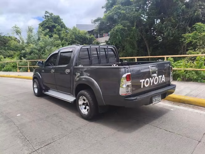 Toyota Hilux - Imagen 5