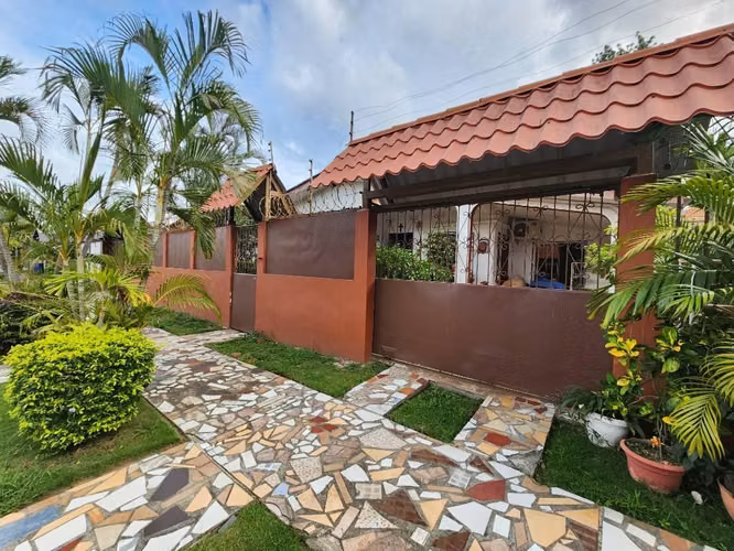 Venta de casa en Colonia Universidad, San Pedro Sula, Honduras