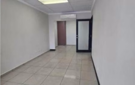 Venta Oficina en Torre Alianza - Imagen 2