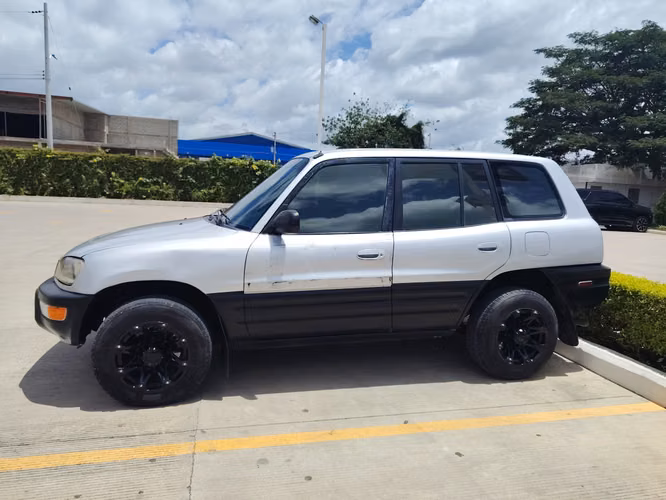 RAV 4 AñO 99