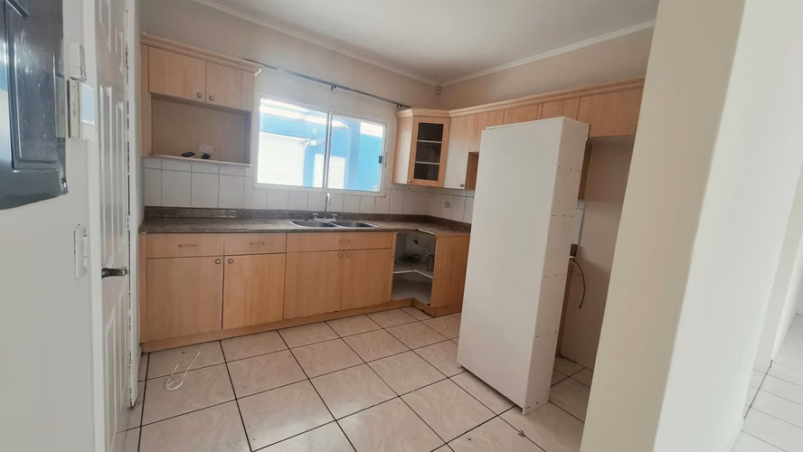 Se Renta Casa Res. Copacabana (Roble Oeste) - Imagen 2