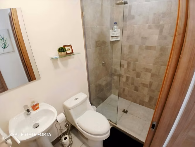 Alquiler de Hermoso Apartamento Amueblado, en la Torre Cipreses de San Ignacio, en Tegucigalpa. - Imagen 12
