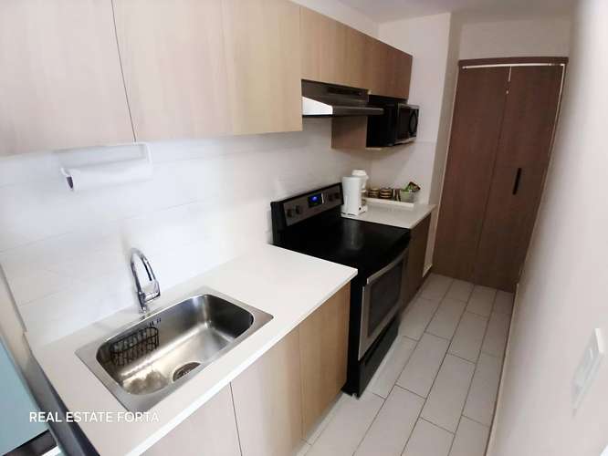 Venta de Hermoso Apartamento Sin Amueblar, en la Torre Cipreses de San Ignacio, en Tegucigalpa.