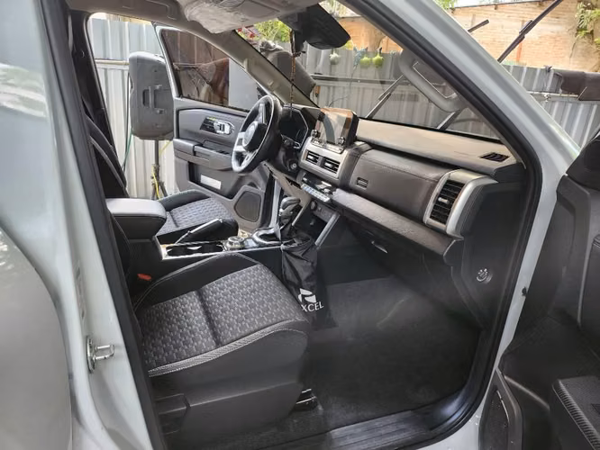 Vendo Mitsubishi L 200 con 24 xxx kilómetros