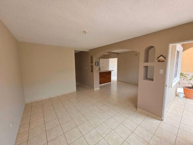 Venta de casa en Residencial Santa Cruz - Imagen 4