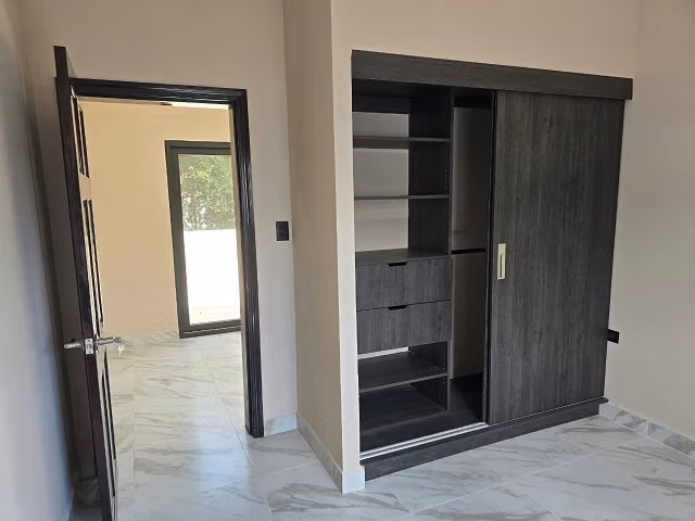 TOWNHOUSE MODERNO EN RENTA - Col Tara SPS - Imagen 5