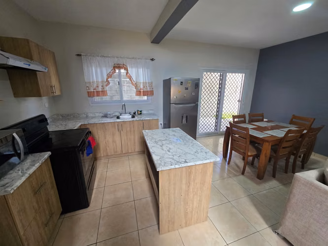 Se Renta Casa Amueblada Res. Portal Canarias - Imagen 4