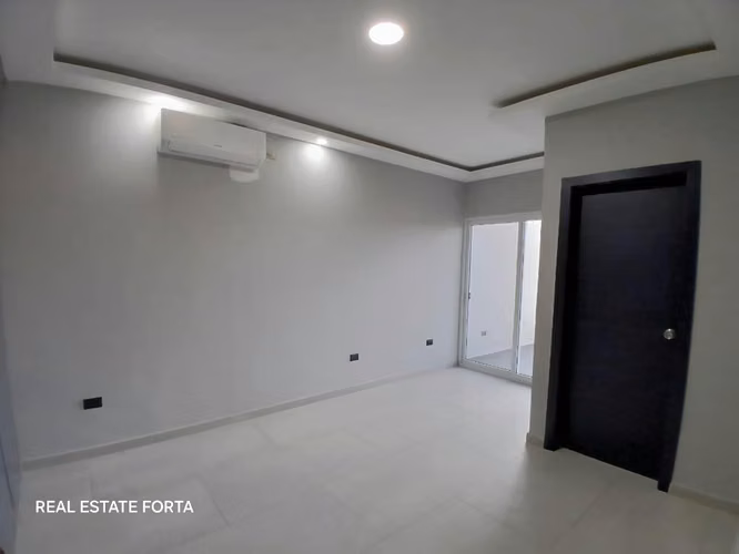 Venta de Hermosa Casa Totalmente Nueva, ubicada en la Residencial Santa Cruz, en Tegucigalpa. - Imagen 4