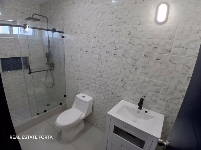 Venta de Hermosa Casa Totalmente Nueva, ubicada en la Residencial Santa Cruz, en Tegucigalpa. - Imagen 15