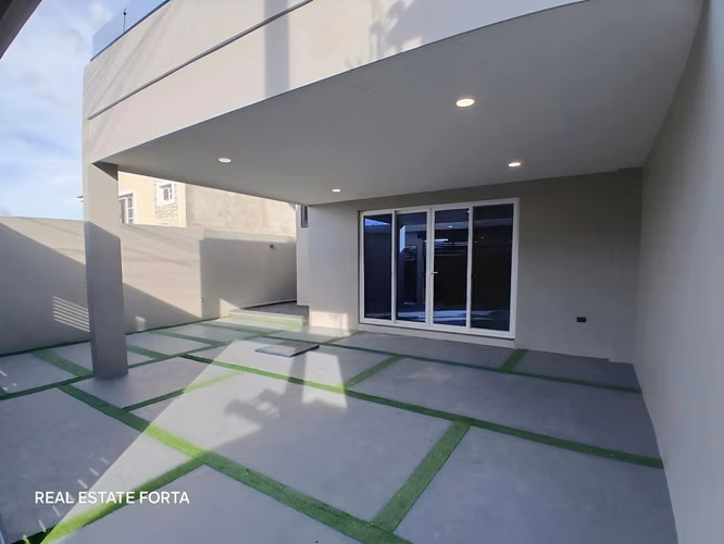 Venta de Hermosa Casa Totalmente Nueva, ubicada en la Residencial Santa Cruz, en Tegucigalpa. - Imagen 2