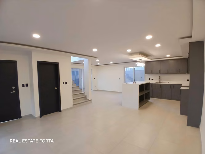 Venta de Hermosa Casa Totalmente Nueva, ubicada en la Residencial Santa Cruz, en Tegucigalpa. - Imagen 4