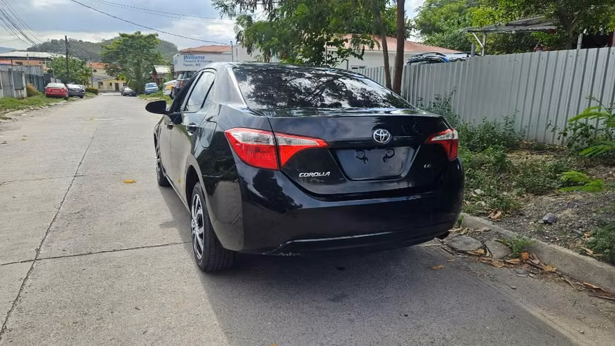 Toyota corolla 2015 le