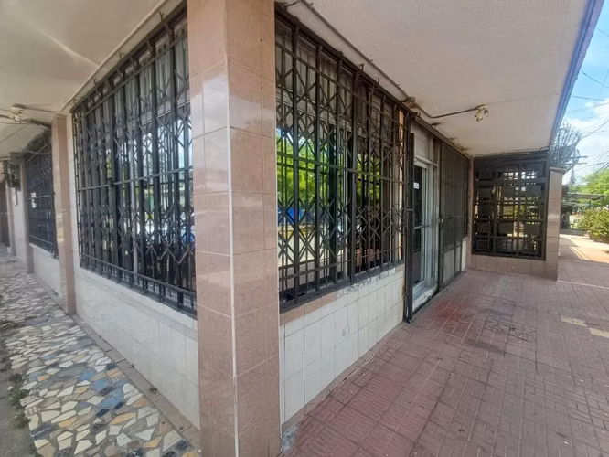 Se Vende Propiedad de esquina en Bo. Santa Ana - Imagen 2