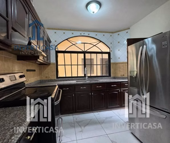 Se vende Cada en Jardines del Valle- San Pedro Sula - Imagen 3