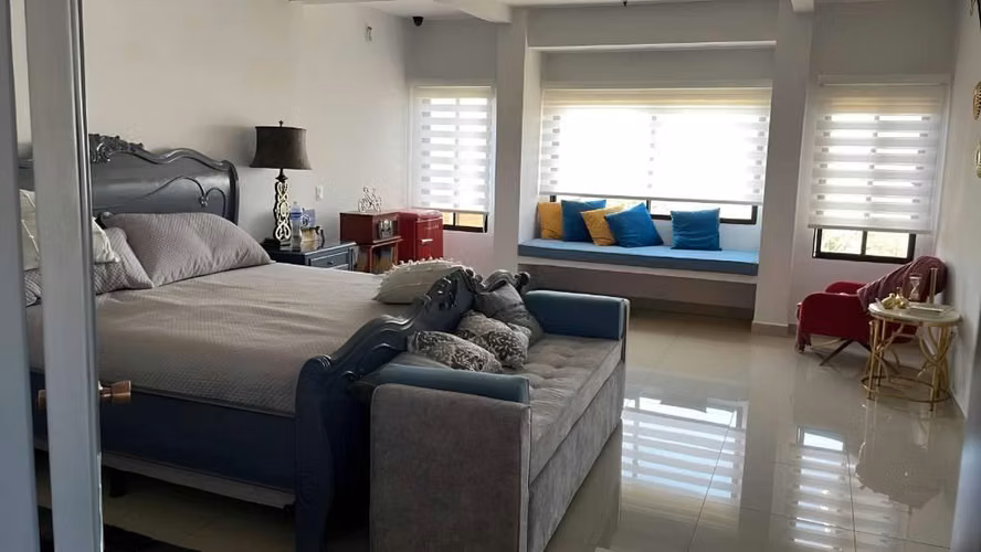 Venta de Hermosa Casa con Piscina, en la Residencial Las Uvas, en Tegucigalpa. - Imagen 5