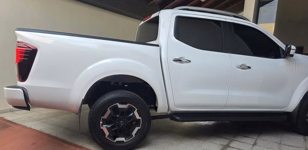 NISSAN FRONTIER LE 2027
